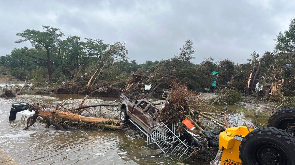 Debris left behind b flooding in the Kerrville area of Texas over the weekend. EFE/Alejandra Arredondo /Sipa USA