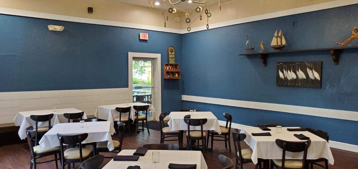 The dining room inside Crackers Casual Dining in Miami Springs