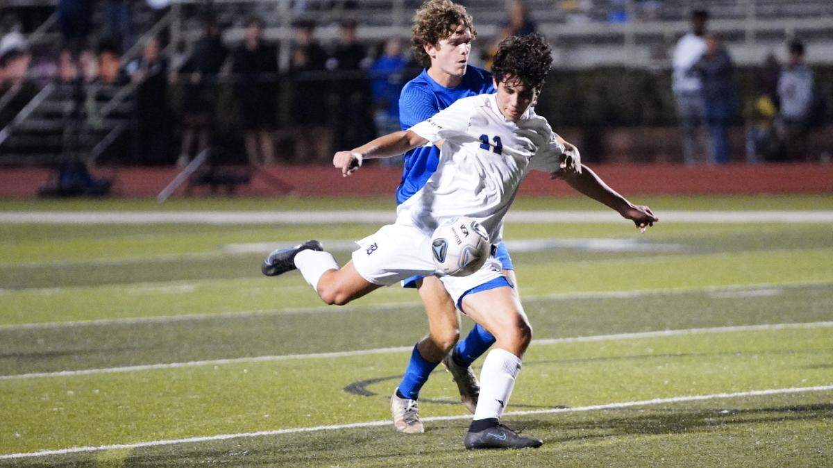 Belen Jesuit’s Alejandro Pereyra scored the tying and go-ahead goals to lead the Wolverines to a 3-1 comeback victory over Tampa Jesuit in a Class 5A state semifinal on Saturday night in Tampa.