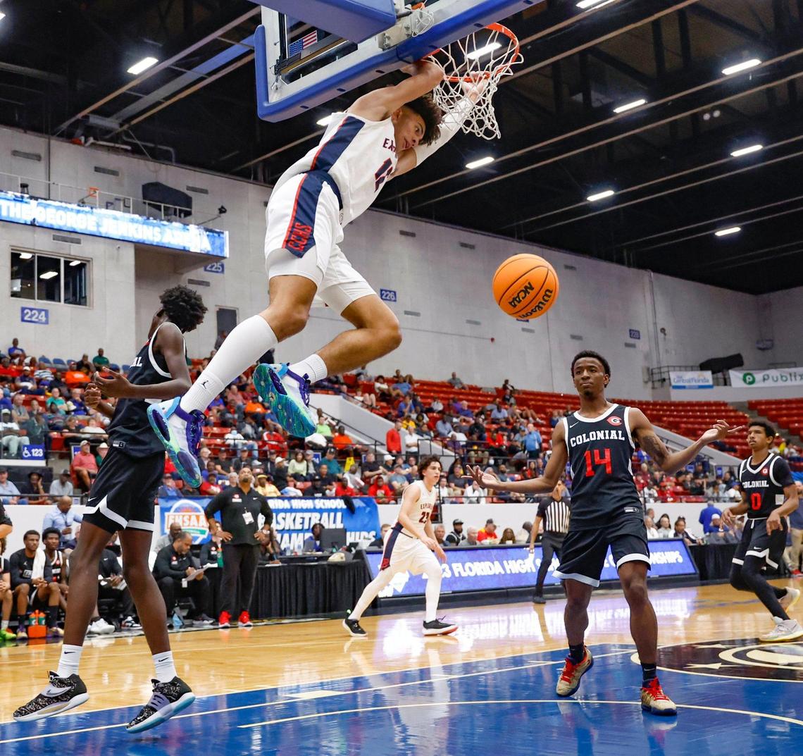 Columbus Explorers Cameron Boozer (12) dunks the ball against Colonial High School during the first half inthe FHSAA semifinal at the RP Funding Center in Lakeland, Florida on Friday, March 3, 2023.