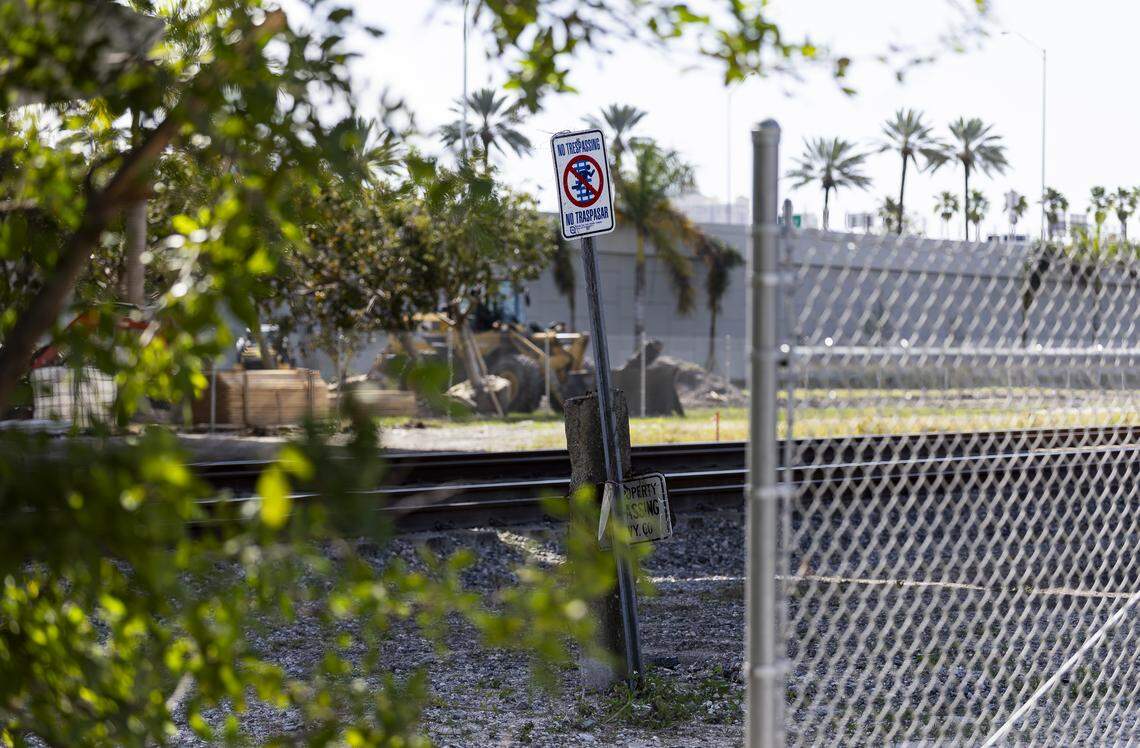 A “No Trespassing” sign warns pedestrians near a newly developed traffic ramp in Aventura.