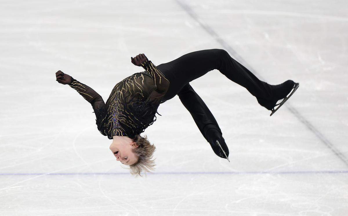 MILAN, ITALY - FEBRUARY 08: Ilia Malinin of Team United States competes in Men's Single Skating - Free Skating Team Event on day two of the Milano Cortina 2026 Winter Olympic games at Milano Ice Skating Arena on February 08, 2026 in Milan, Italy. (Photo by Andreas Rentz/Getty Images)