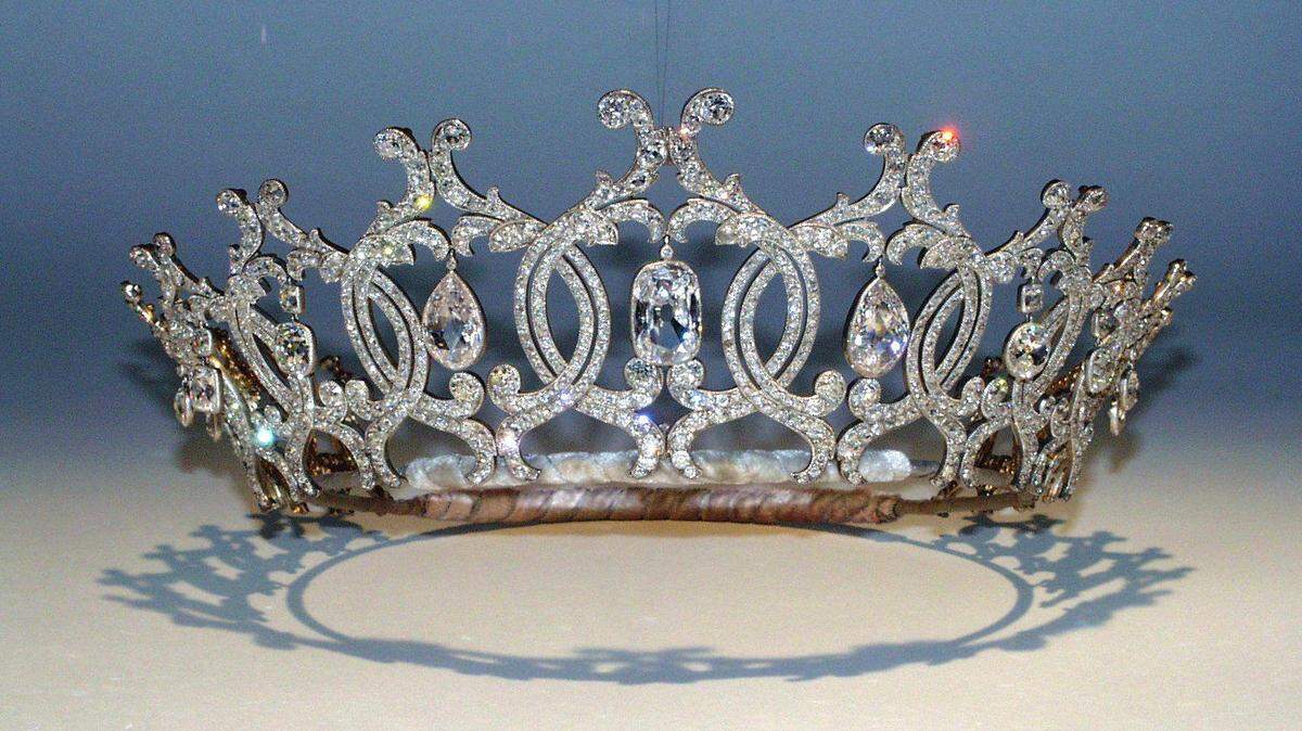 Thieves stole the Portland Tiara — made for Winifred, Duchess of Portland, for King Edward VII’s coronation in 1902 — from the Welbeck Estate in Worksop, Nottinghamshire, British officials said.
