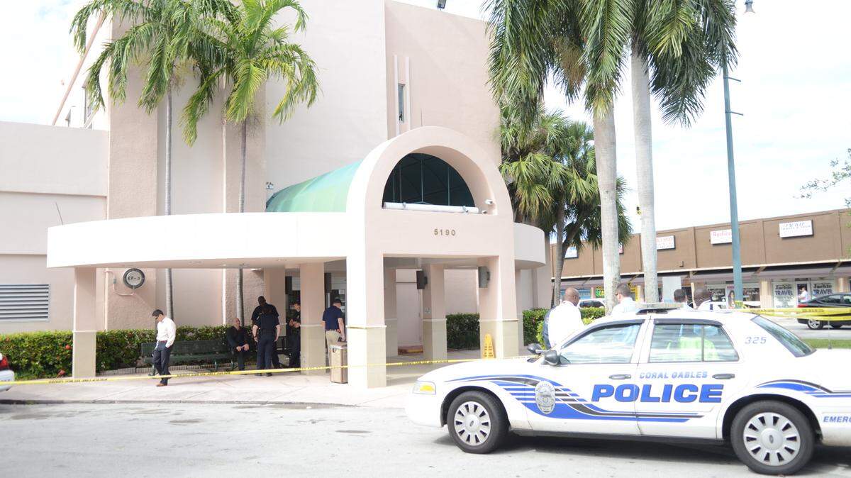Coral Gables Police Department outside of Kindred Hospital at the scene of the attempted murder-suicide on Jan. 4, 2016.