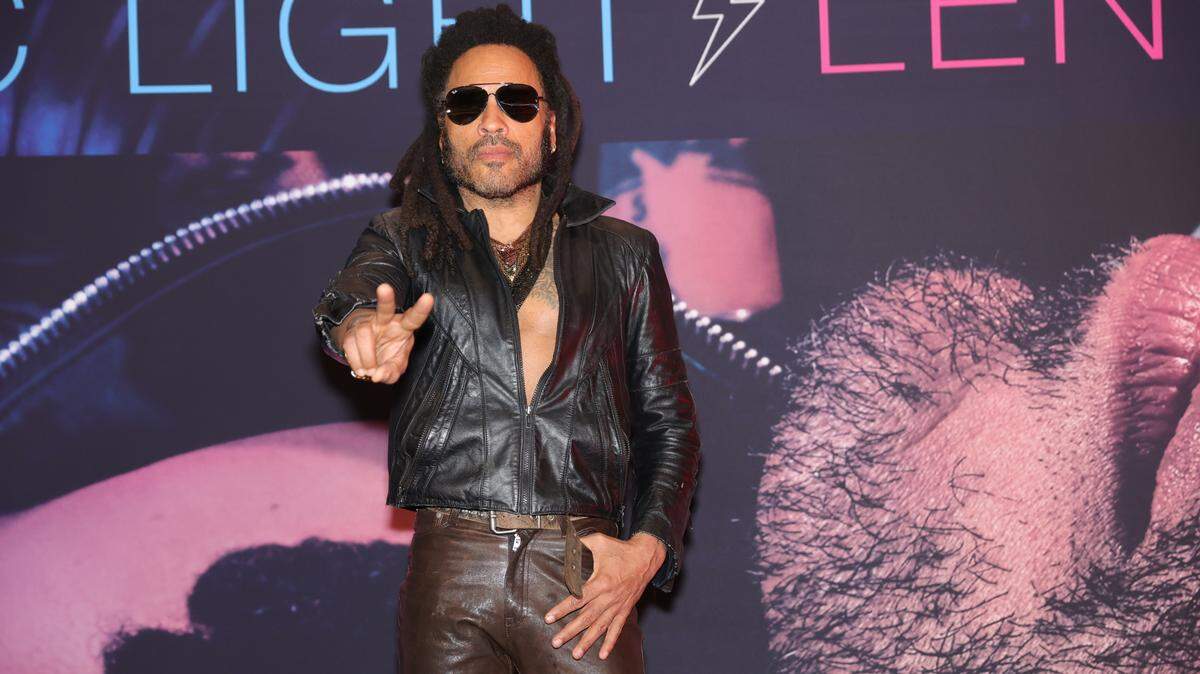 Singer Lenny Kravitz attends a Photocall to promote the launch of their Blue Electric Light album. on March 26, 2024, Mexico City, Mexico.