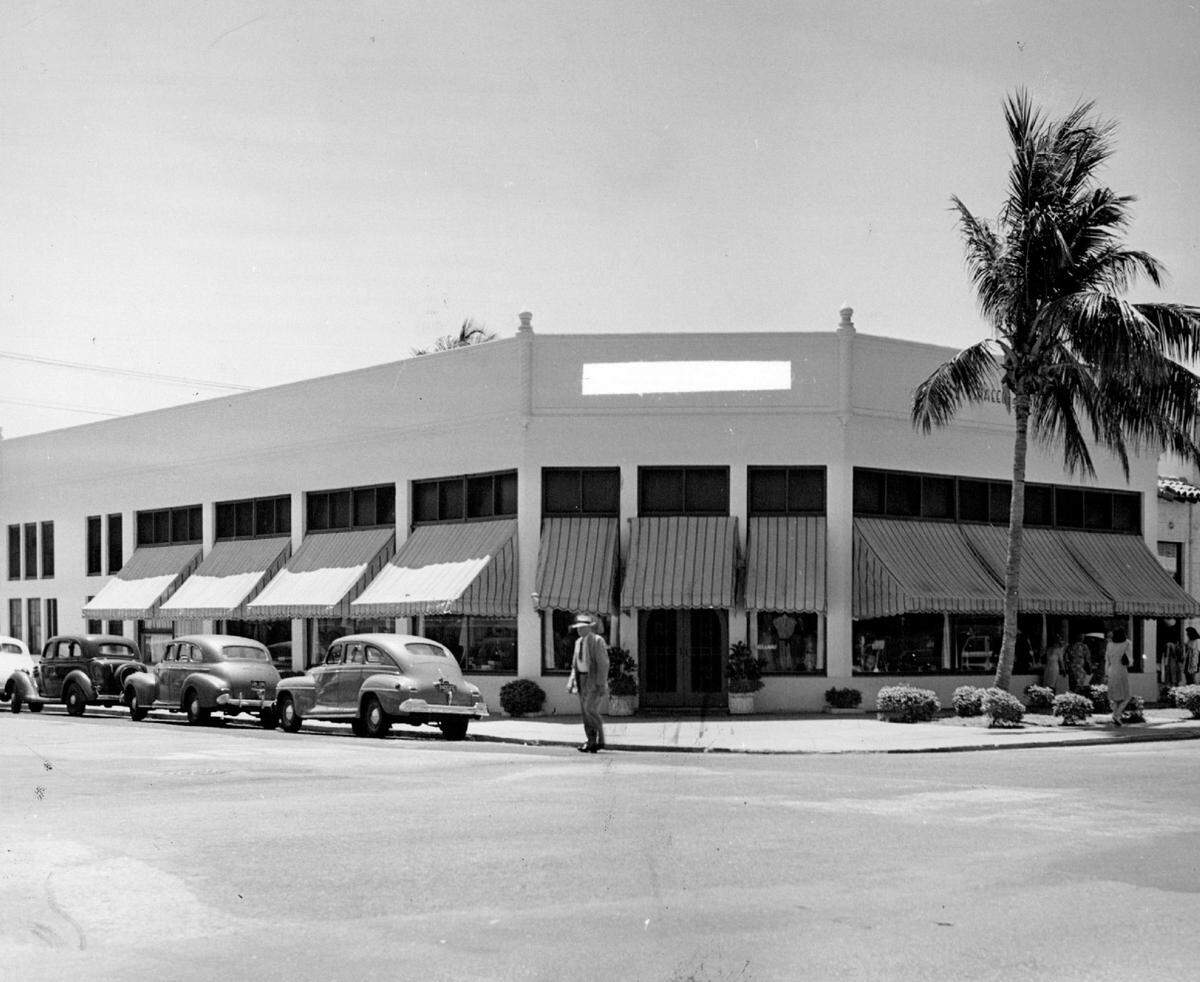 A 1945 view of Lincoln Road.