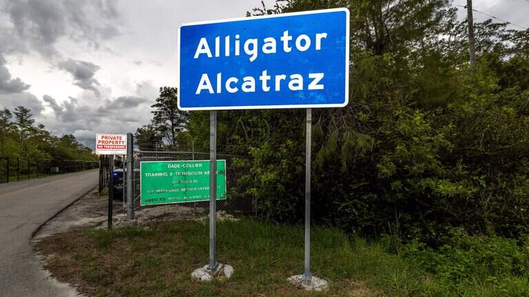 Alligator Alcatraz contractors have links to allegations of fraud, price-gouging