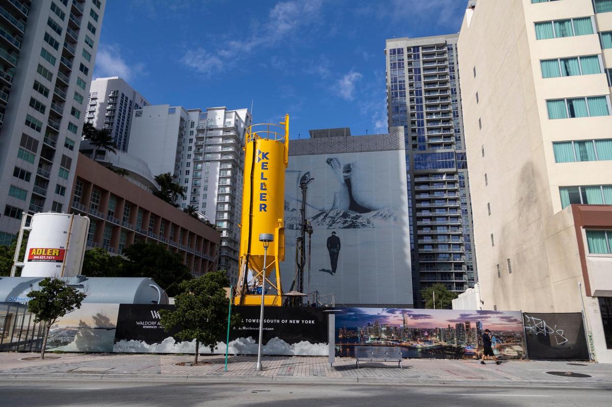 Construction on Miami’s first supertall building, the Waldorf Astoria Hotel & Residences, has started on this compact lot on Biscayne Boulevard and Third Street in downtown Miami.