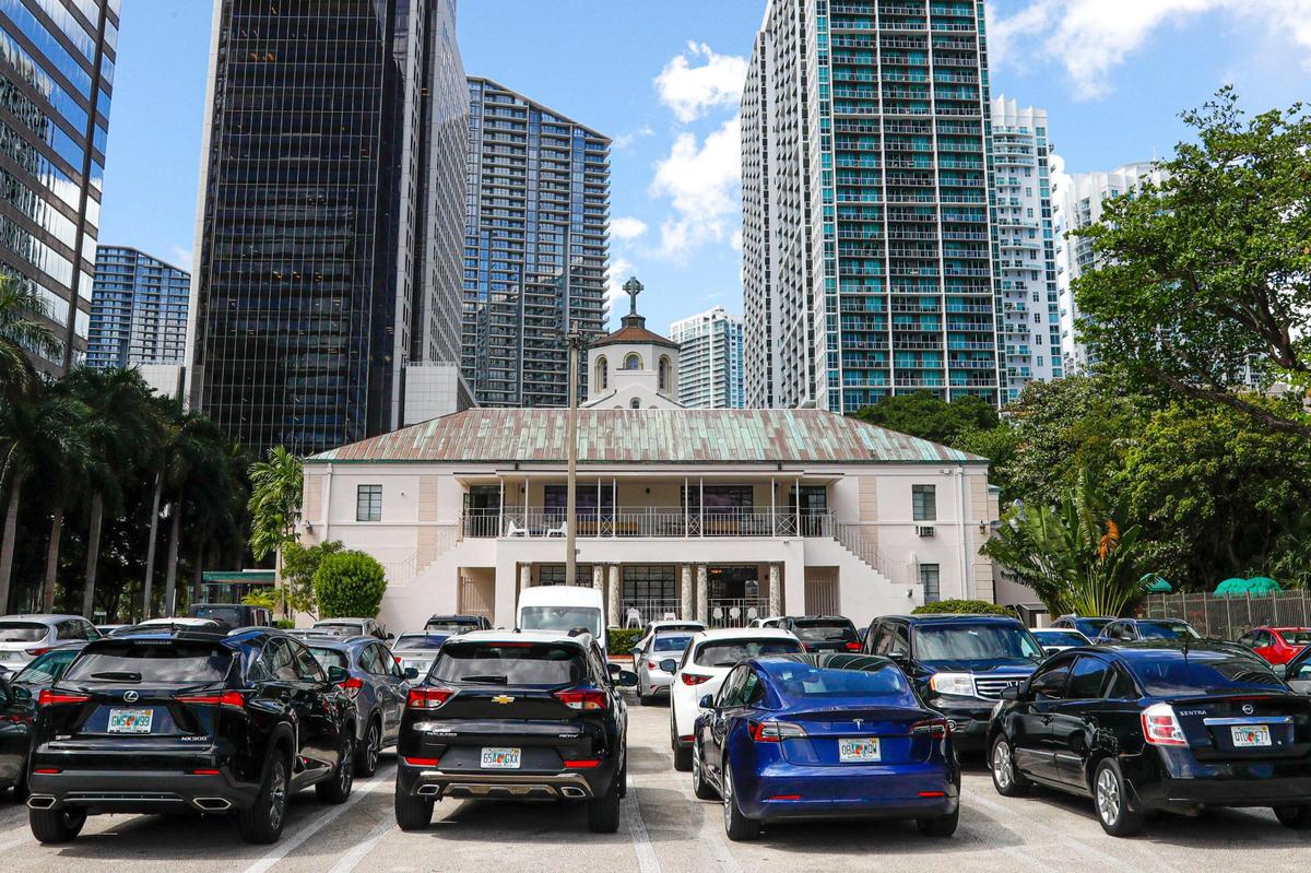 A view of Key Point Christian Academy and the waterfront parking lot at the First Miami Presbyterian Church located at 609 Brickell Ave. Church members voted Sunday in favor of building an 80 story condo where the school and lot stand.