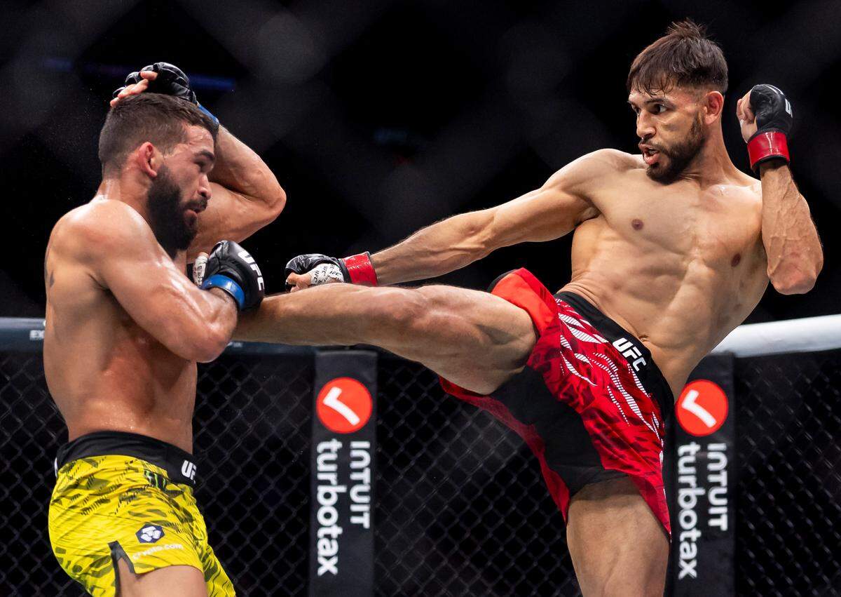 Yair Rodriguez of Mexico fights against Patrício Pitbull of Brazil in their featherweight bout during UFC 314 at the Kaseya Center on Saturday, April 12, 2025, in downtown Miami, Fla.