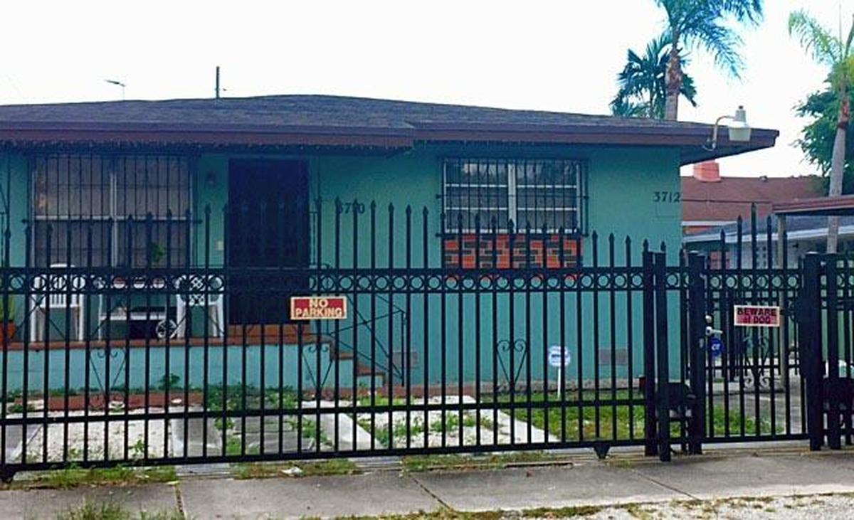 Good fences make good neighbors, Robert Frost said, but what about good taste?
