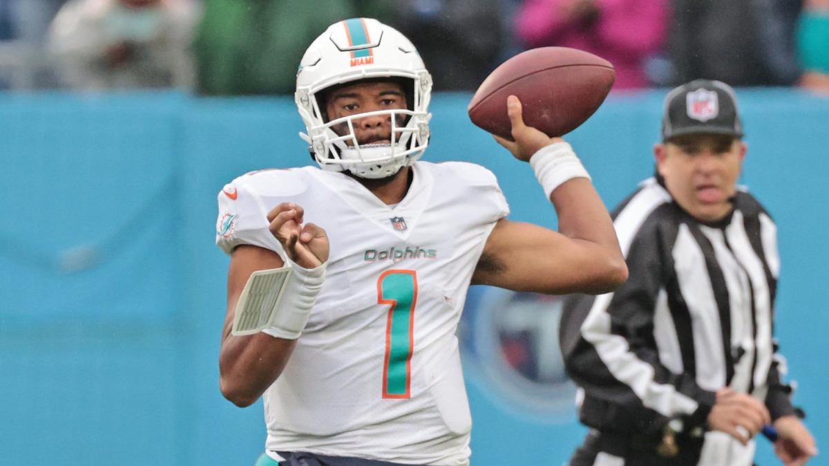 Miami Dolphins quarterback Tua Tagovailoa (1) throws a pass during game against the Tennessee Titans in the second quarter at Nissan Stadium in Nashville, Tennessee on Sunday, January 2, 2022.