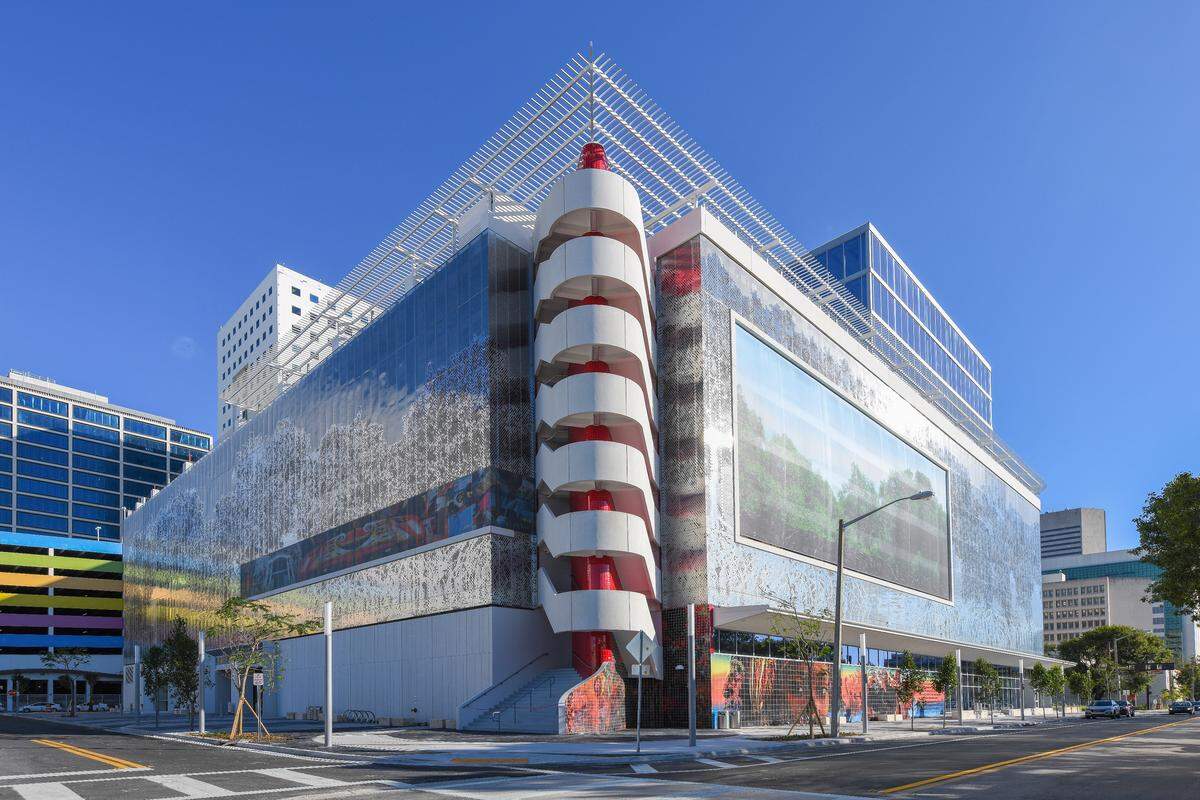 Robert McKnight’s public artwork at new 3 MiamiCentral development and transportation hub pays homage  to Overtown’s history and culture.