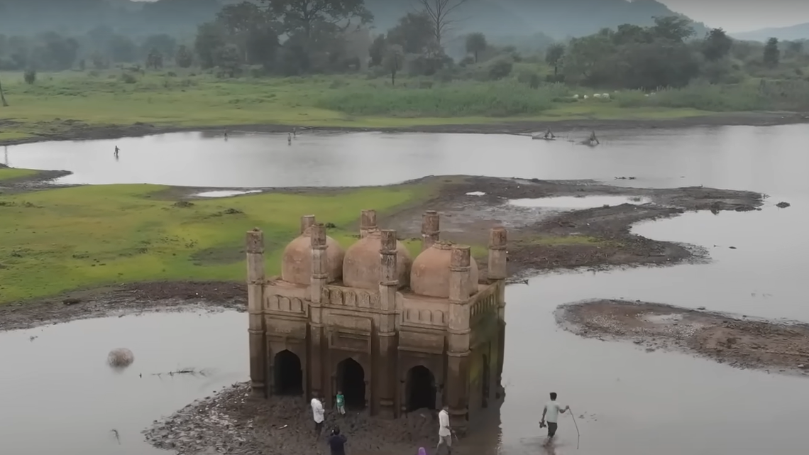 The water levels of the Phulwaria Dam reservoir dropped to completely reveal a mosque, Noori Masjid, in Bihar, India, after 30 years underwater, video shows.