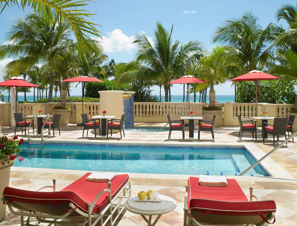 Pool at Acqualina
