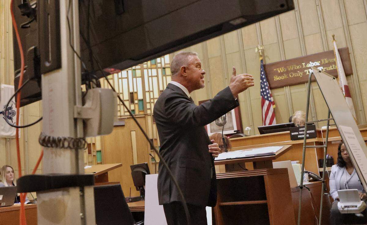 Defense attorney Scott Kotler gives his closing argument during the sexual battery trial of the MDSO Officer Daniel Ramos-Aviles, on Wednesday, September 3, 2025, in Miami, Florida.
