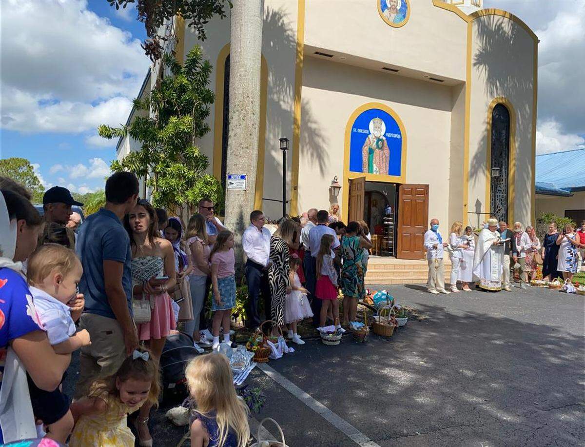 A photo of the Easter Mass and celebration Iryna Timoshenko attended in 2021.