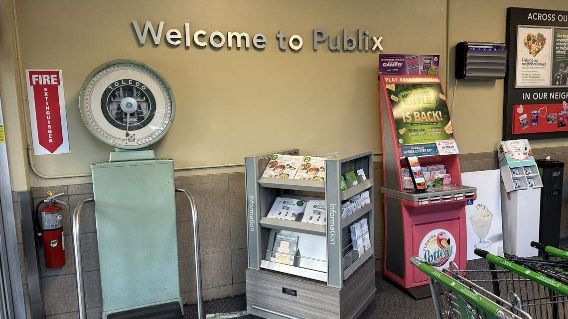 A scale in the narrow vestibule of a 1960s-era Publix in Coral Gables at 1401 Monza Avenue on April 1, 2026.