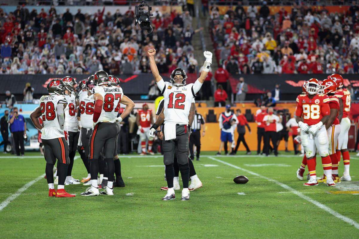 Tampa Bay Buccaneers quarterback Tom Brady (12) celebrates during the NFL Super Bowl 55 football game against the Kansas City Chiefs, Sunday, Feb. 7, 2021 in Tampa, Fla. (Ben Liebenberg via AP)