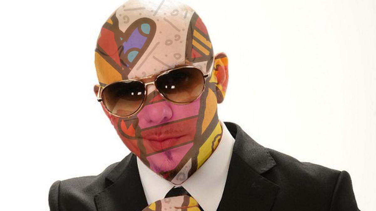 A Britto Pitbull statue? It’s not just Bayside that needs this. All of Miami needs this.