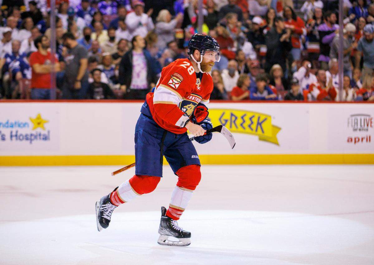Florida Panthers right wing Claude Giroux (28) skates after scoring a goal Toronto Maple Leafs goaltender Jack Campbell (36) during the second period of an NHL game at the FLA Live Arena on Tuesday, April 5, 2022 in Sunrise, Fl.