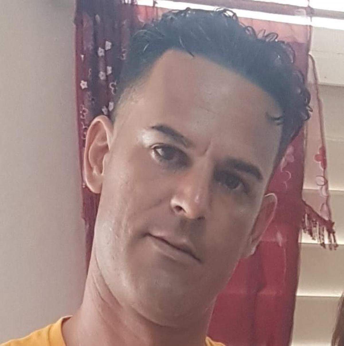 Los fiscales cubanos solicitaron a la corte que sentencie a Roberto Pérez Fonseca, de 38 años, a 12 años de prisión por su participación en una protesta contra el gobierno el 11 de julio en San José de las Lajas, una localidad cercana a La Habana.