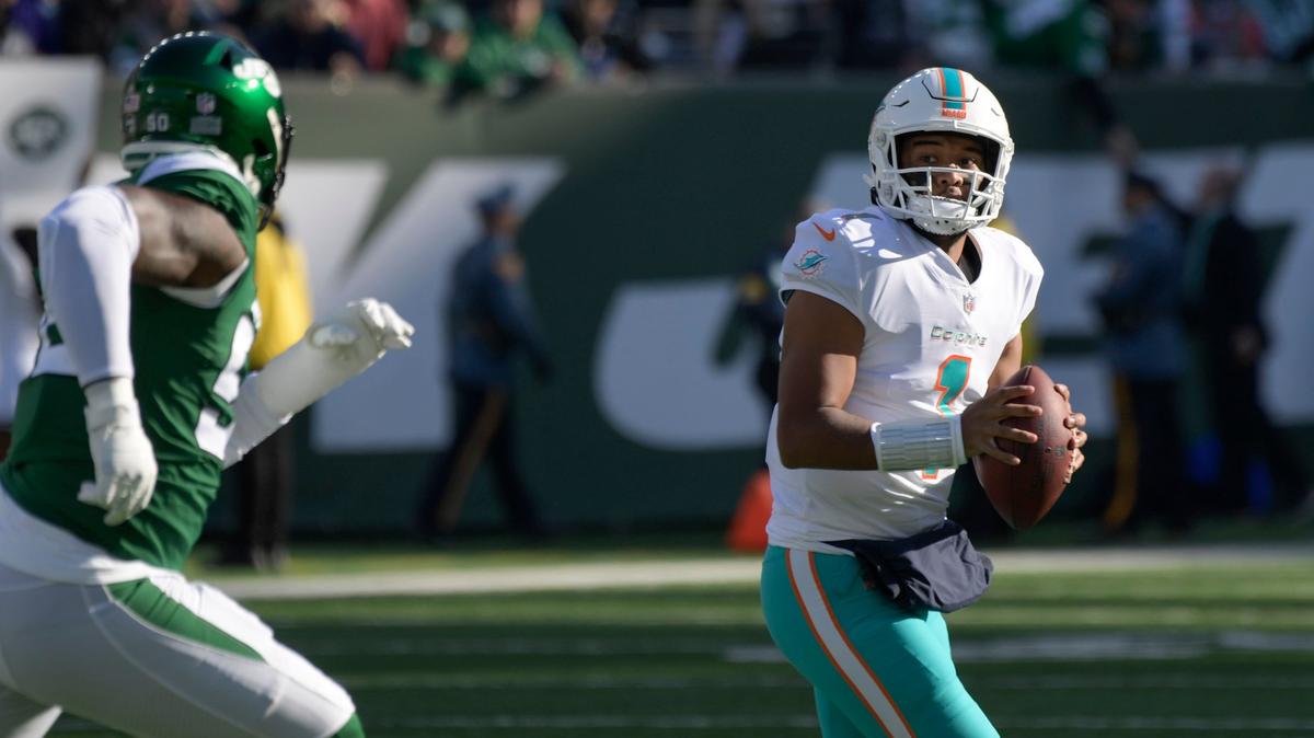 Miami Dolphins quarterback Tua Tagovailoa looks to throw during the first half of an NFL football game against the New York Jets, Sunday, Nov. 21, 2021, in East Rutherford, N.J. (AP Photo/Bill Kostroun)