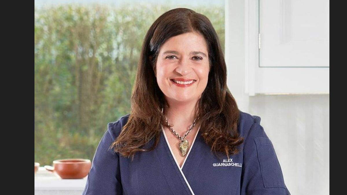 ‘Chopped’ judge Alex Guarnaschelli will be honored at the SOBEWFF Tribute Dinner by the Food Network chef’s friend Bobby Flay
