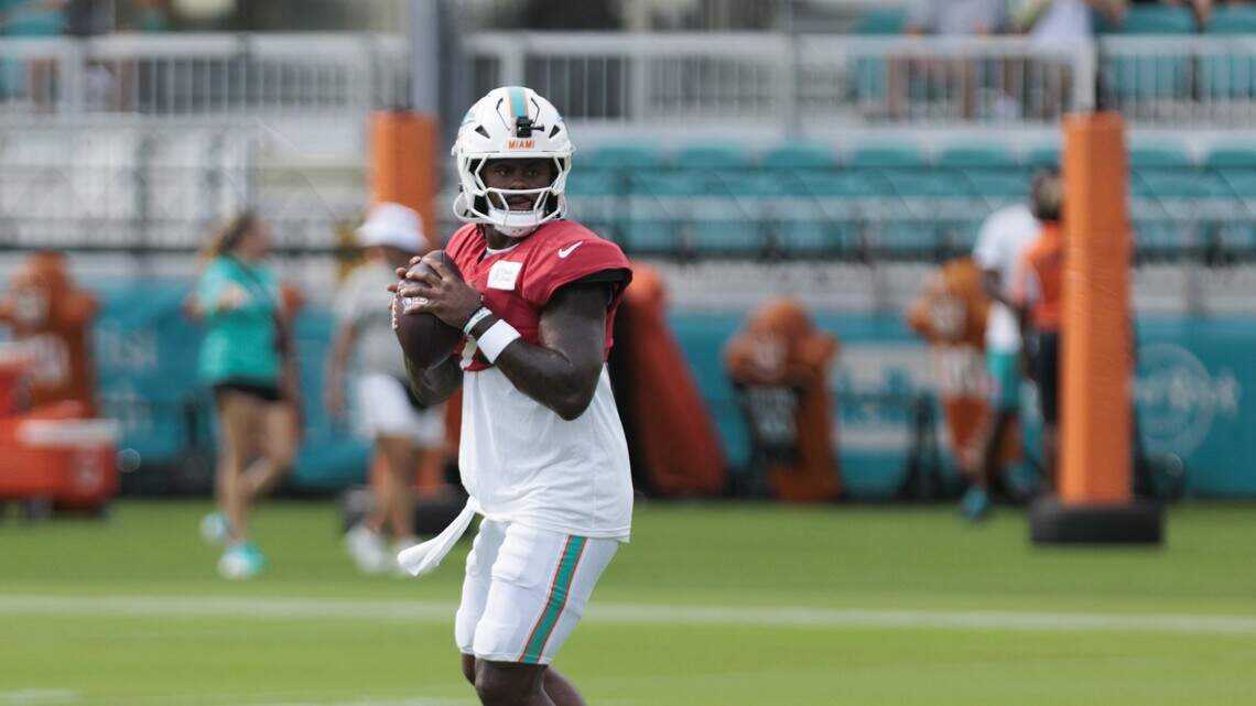 ‘Take pride in it.’ How a pregame speech signaled Dolphins QB Malik Willis’ growth