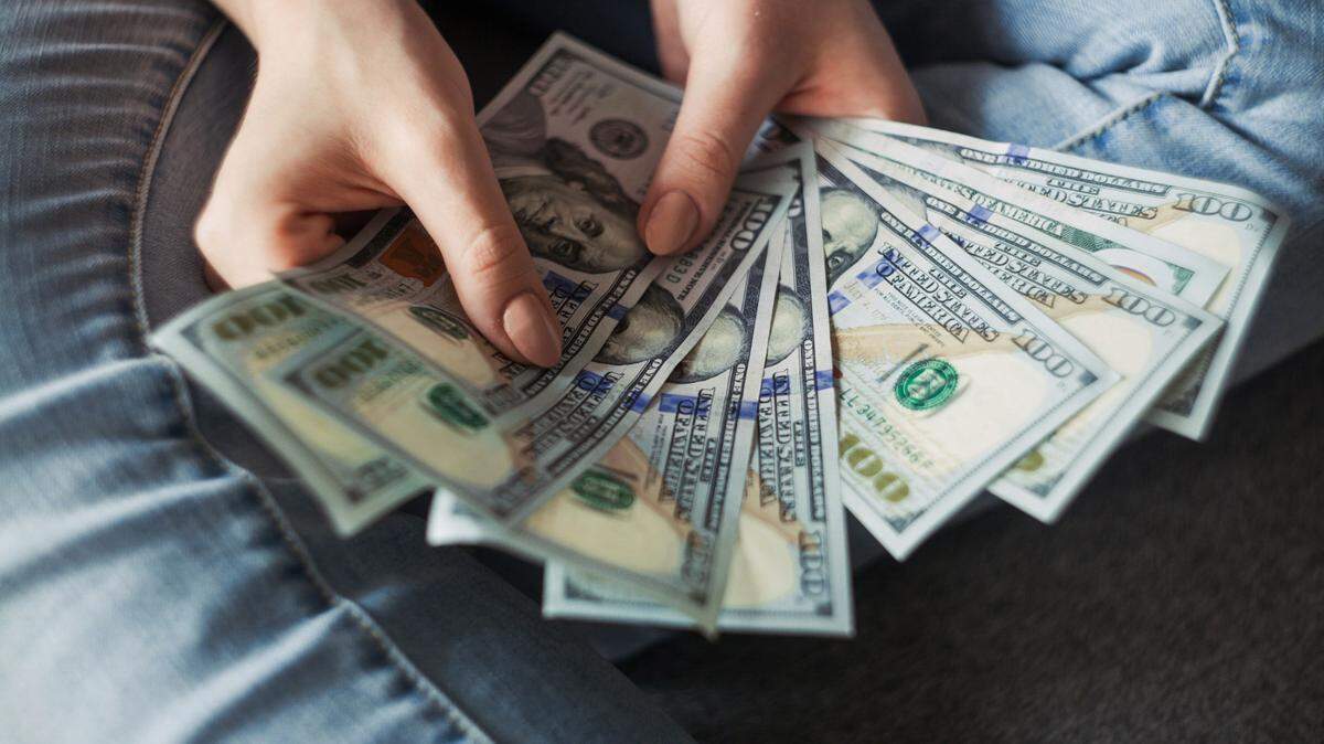 Could an executive order signed by President Donald Trump disrupt student loans and aid? Here’s what experts had to say.