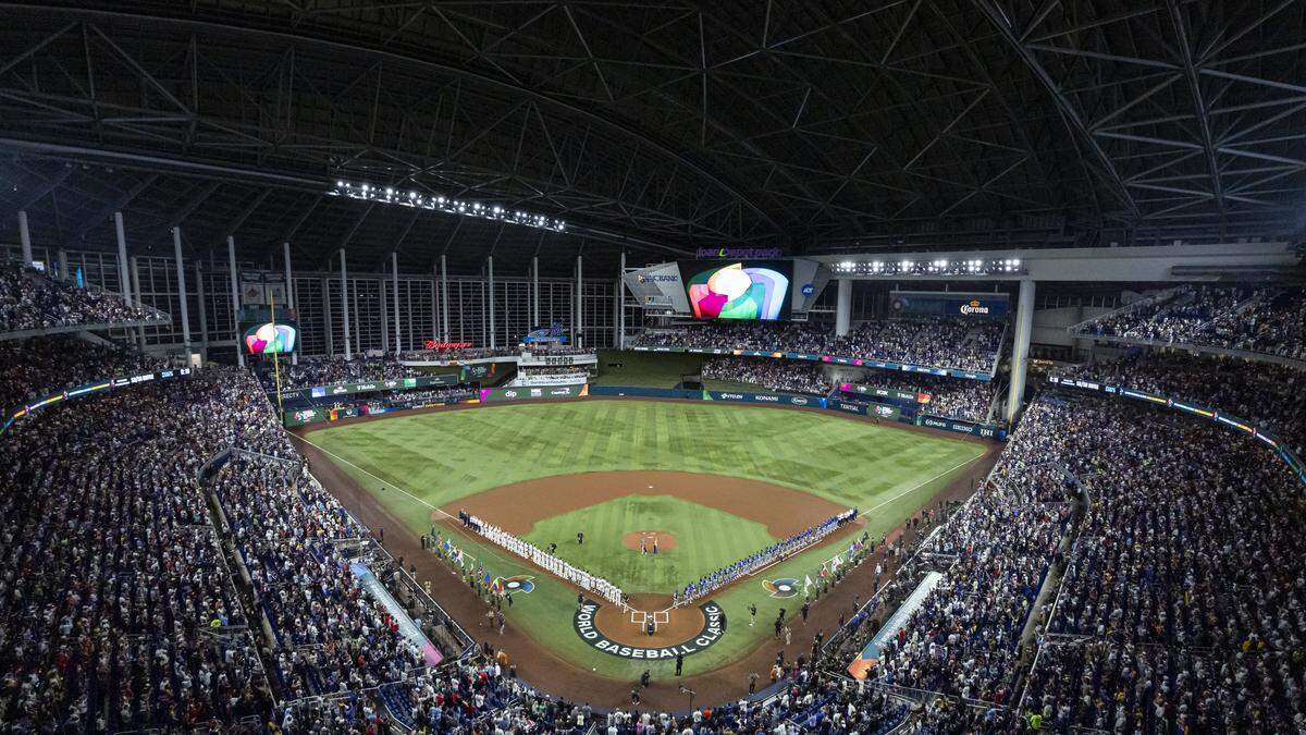 Venezuela and the United States lineup during the opening ceremonies of the World Baseball Classic final game at loanDepot Park on Tuesday, March 17, 2026, in Miami, Fla.