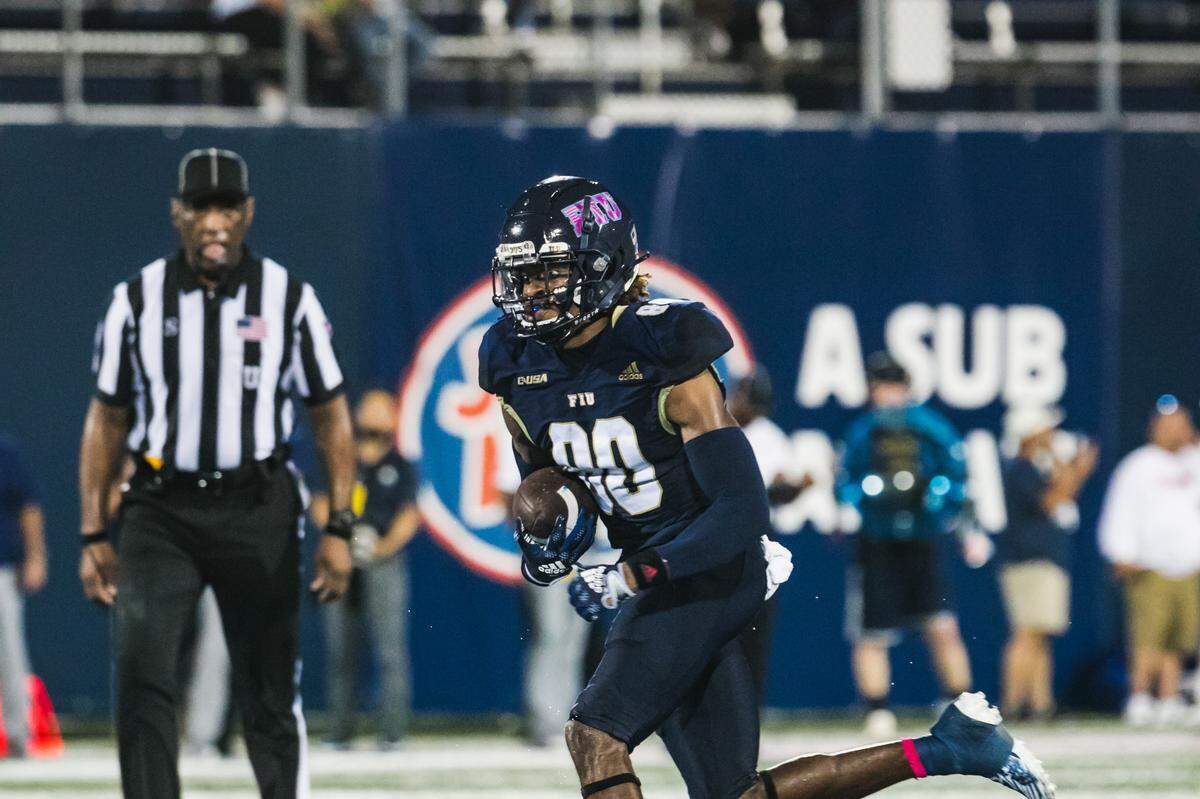 FIU wide receiver Kris Mitchell runs the ball during a game in the 2022 season against UTSA.