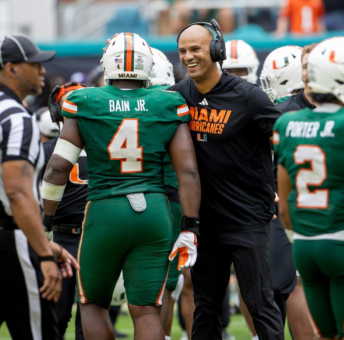 Miami Hurricanes defensive line coach Jason Taylor Hurricanes defensive lineman Rueben Bain Jr. (4) pressures Duke Blue Devils quarterback Maalik Murphy (6) during the second half of an ACC football game at Hard Rock Stadium on Saturday, Nov. 2, 2024, in Miami Gardens, Fla.