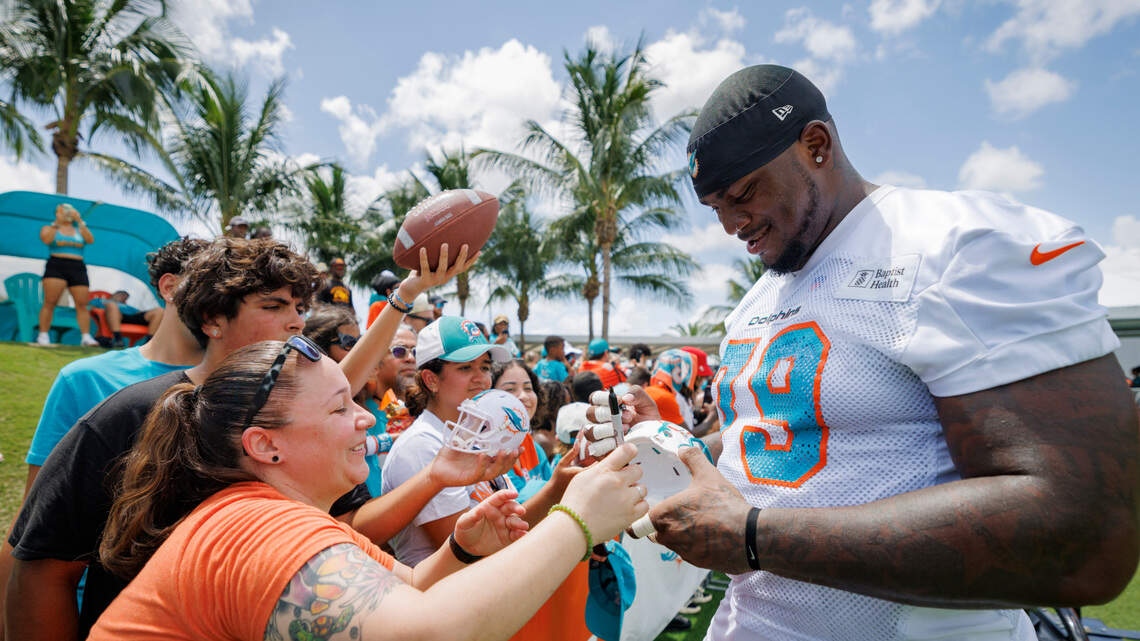 Buenas noticias para los Dolphins: jugador dominicano sale del hospital tras lesión en prácticas