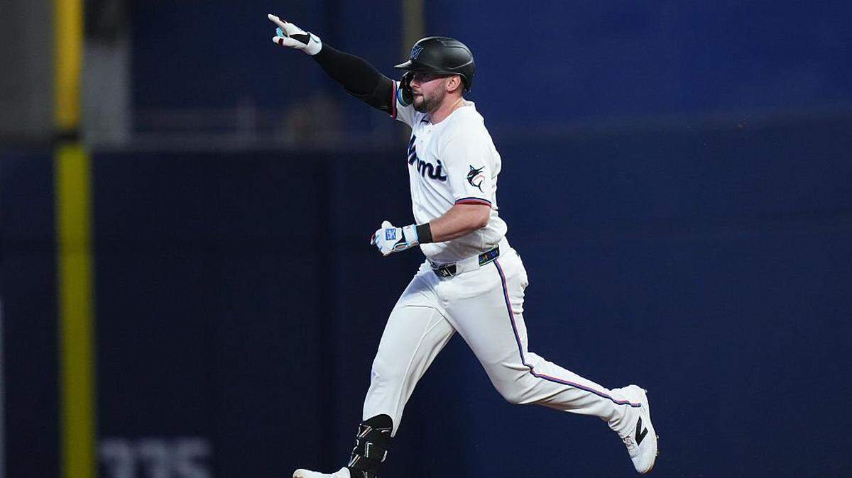 MIAMI, FLORIDA - MAY 23: Liam Hicks #34 of the Miami Marlins rounds the bases after hitting a home run against the New York Mets during the third inning at loanDepot park on May 23, 2026 in Miami, Florida. (Photo by Rich Storry/Getty Images)