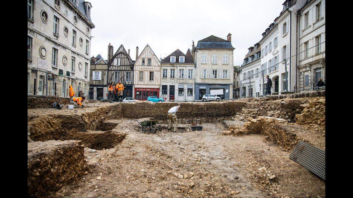 Rectangular carved limestone made up the walls of the ancient homes, researchers said.