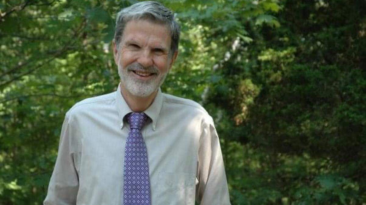 Joe Tom Easley, a gay rights activist who battled the Clinton administration’s ‘don’t ask, don’t tell’ policy, worked with Ralph Nader and was a Miami Design Preservation board member, died in Miami Beach at 81 on Feb. 13, 2022, his husband Peter Freiberg said.