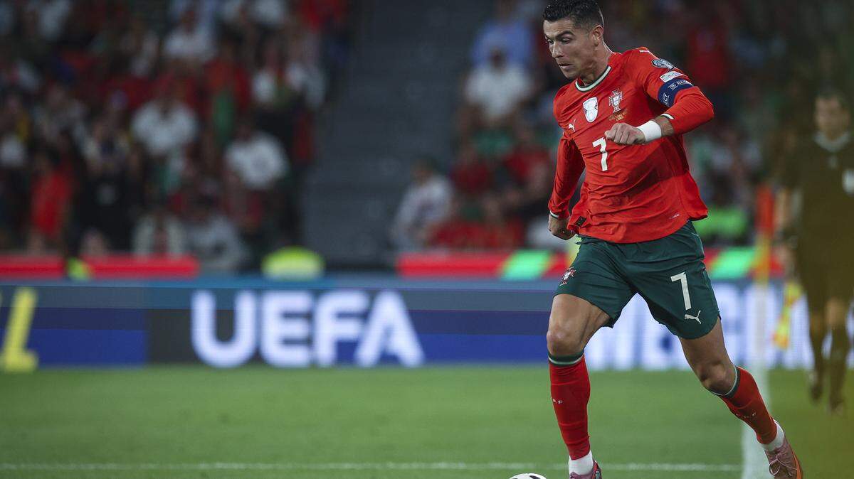 LISBON, PORTUGAL - OCTOBER 14: Cristiano Ronaldo of Portugal drives the ball during the FIFA World Cup 2026 qualifier match between Portugal and Hungary at Estadio Jose Alvalade on October 14, 2025 in Lisbon, Portugal. (Photo by Carlos Rodrigues/Getty Images)