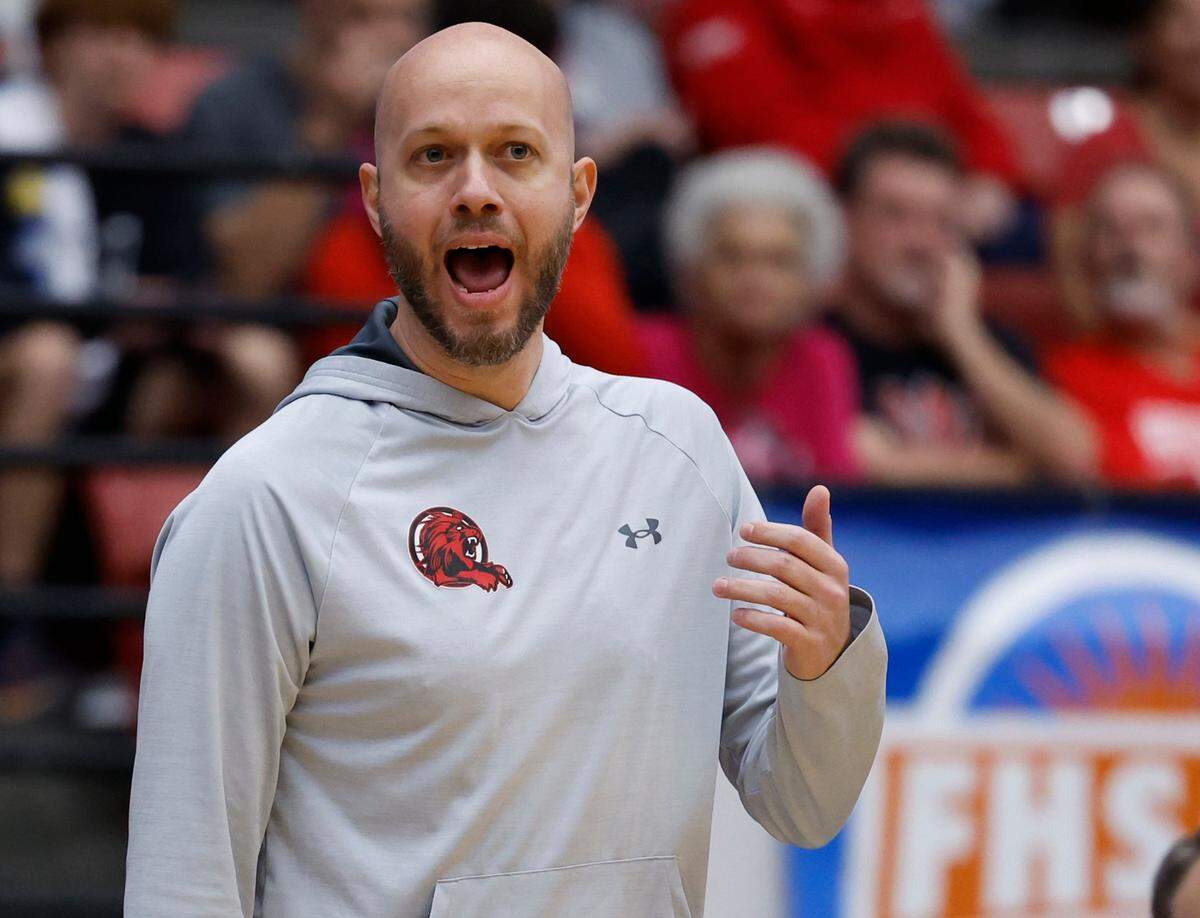 Sagemont Prep coach David Roe led the Lions to their fourth consecutive state championship.
