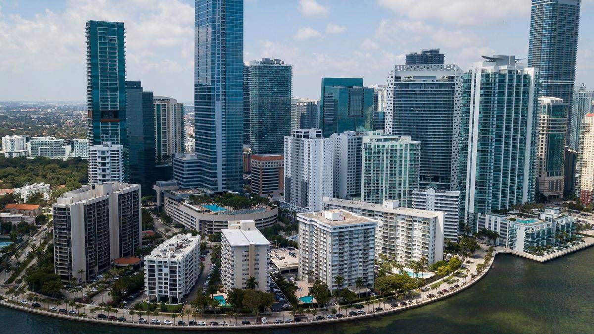 The Four Seasons Hotel Miami’s seventh-floor terrace and pool can be seen in this aerial shot of Brickell.