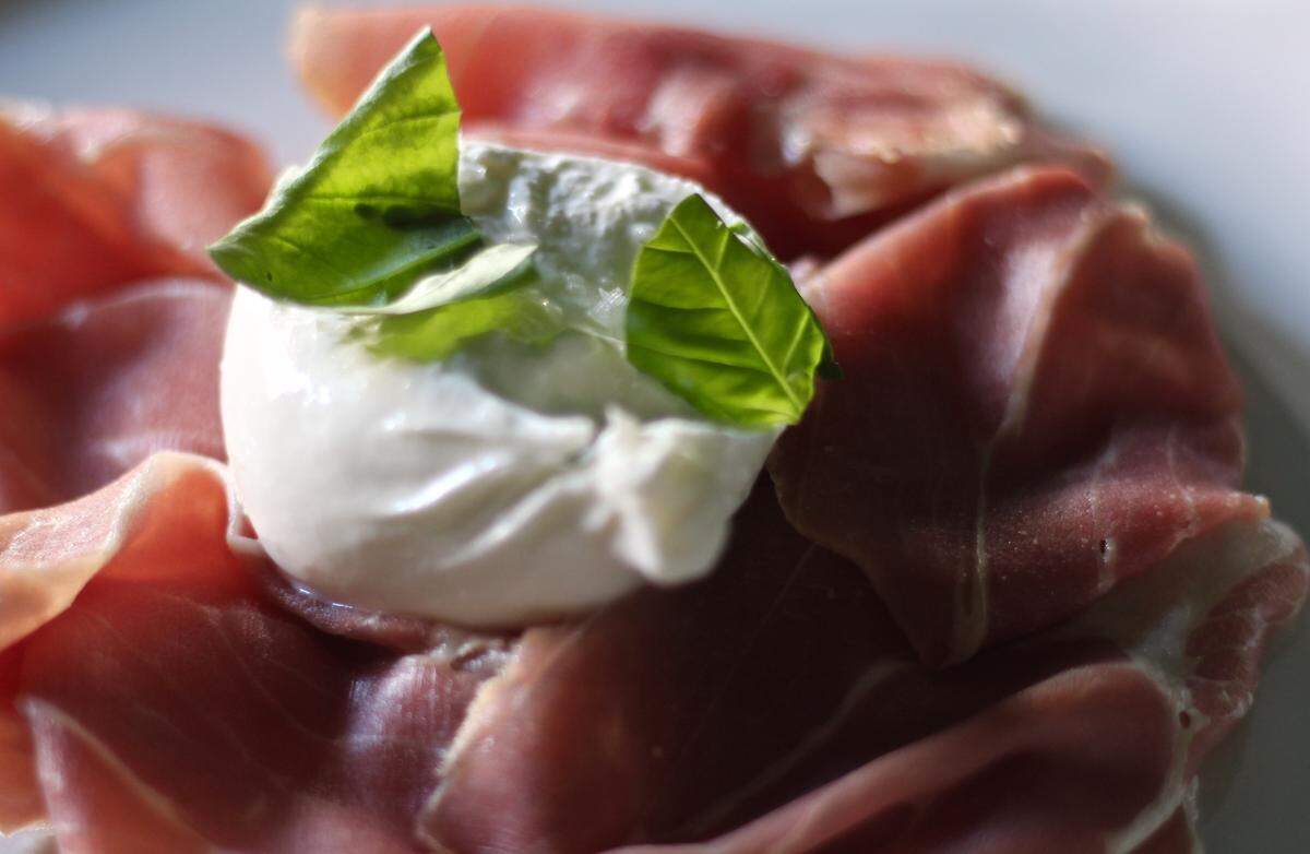 Parma ham and burrata
