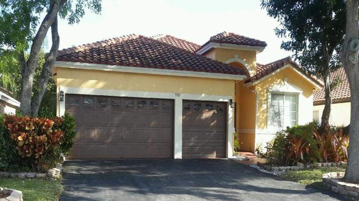 Joan Lindsay’s Alternative Care, 5783 NW 48th Dr., in Coral Springs