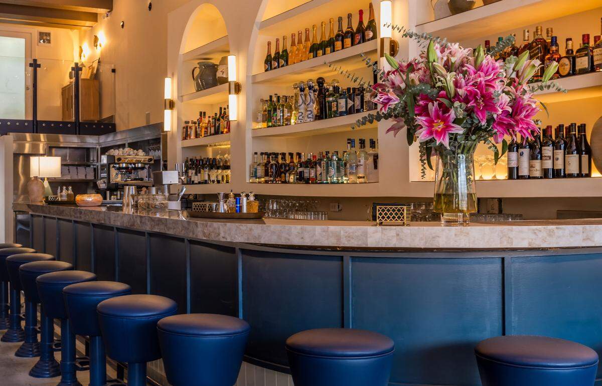 The bar at Issabella on Lincoln Road in Miami Beach.