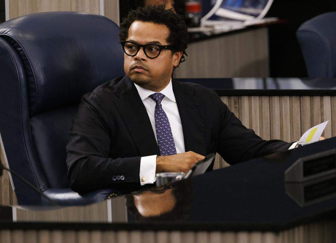 Commissioner Keon Hardemon attends a Miami-Dade County Commission meeting where they voted on the appointment of State Rep. Vicki Lopez to the open District 5 seat on the commission on Tuesday, Nov. 18, 2025, at the Stephen P Clark Center in downtown Miami, Fla.