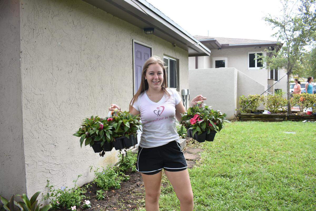 Sophia Arana, a senior at Our Lady of Lourdes Academy in Kendall, and about 40 other students volunteered to spruce up Kristi House, a Miami children's shelter.
