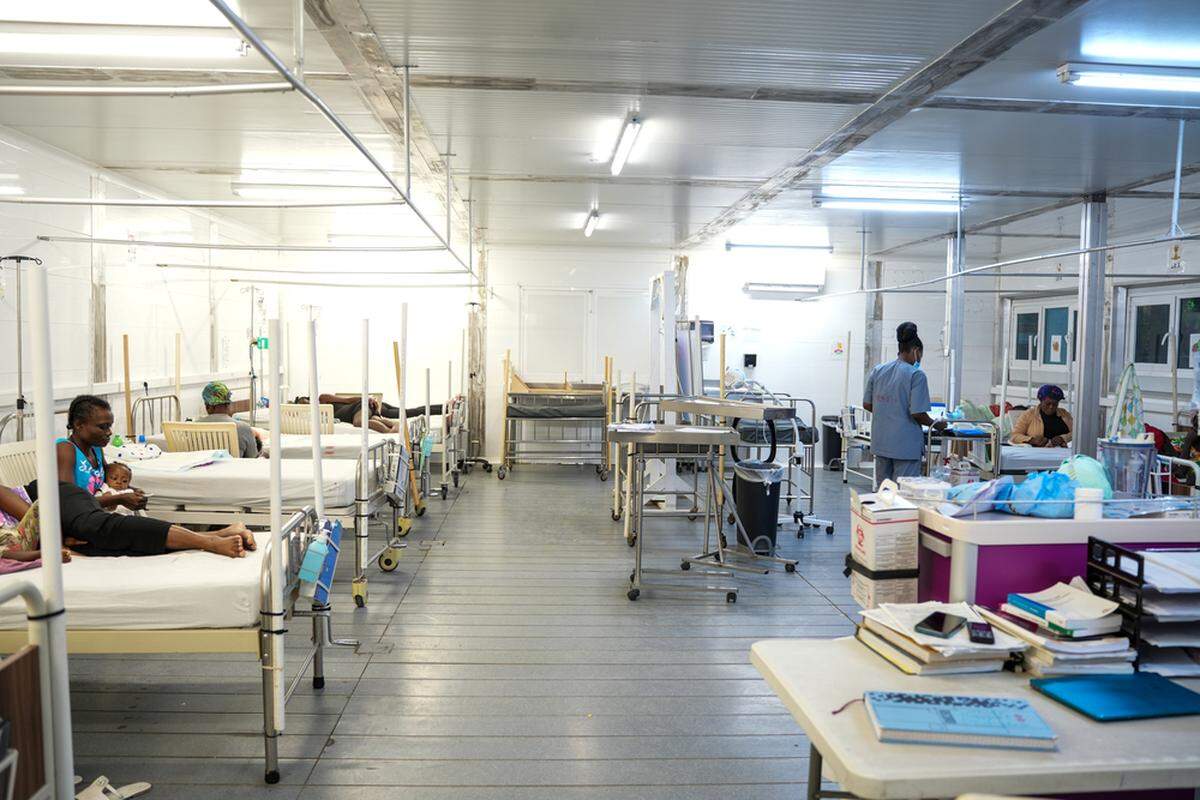 Doctors Without Borders/Médecins Sans Frontières, said Monday, May 11, 2026 that its staff was forced to evacuate and suspend operations at its hospital in the Cité Soleil neighborhood of Port-au-Prince after more than 24 hours of heavy clashes between armed groups.