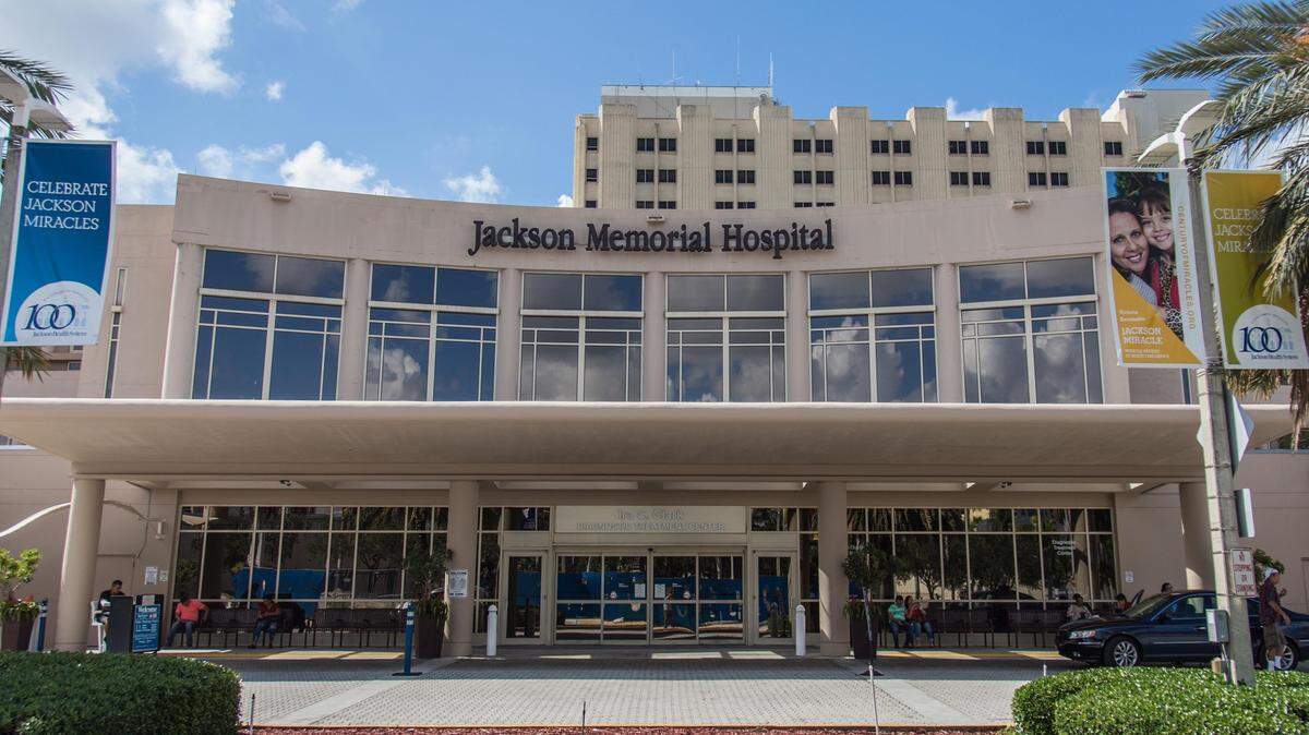 Esta foto de 2018 muestra el Hospital Jackson Memorial el campus principal del Jackson Health System, la red de hospitales públicos de Miami-Dade.