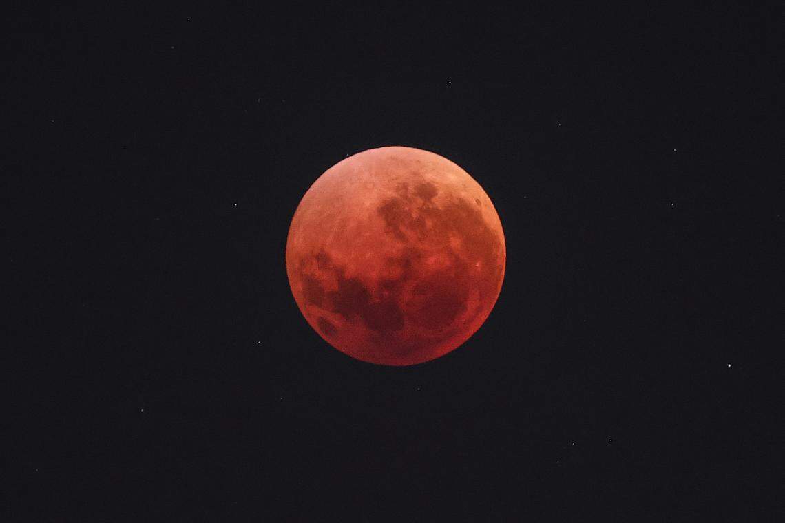 blood moon total lunar eclipse