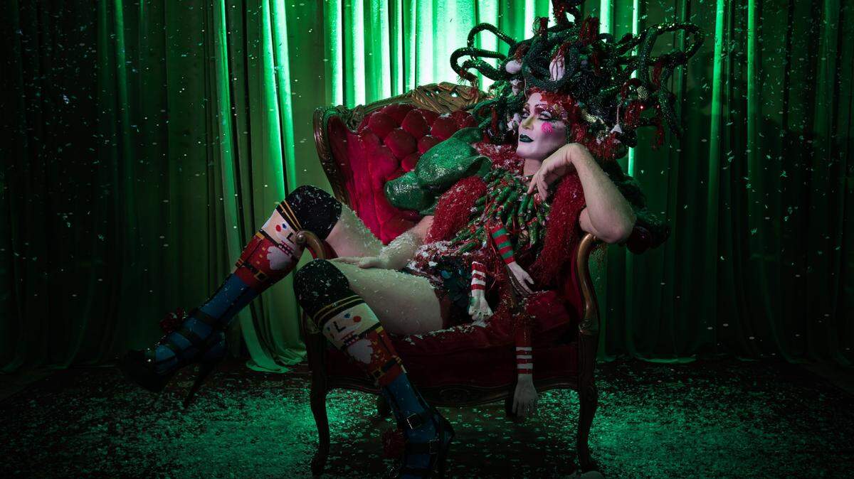 Theater artist Taylor Mac presents ‘HolidaySauce … Pandemic!’ – a livestream show that will blend music, film, burlesque and ‘random acts of fabulousness.’