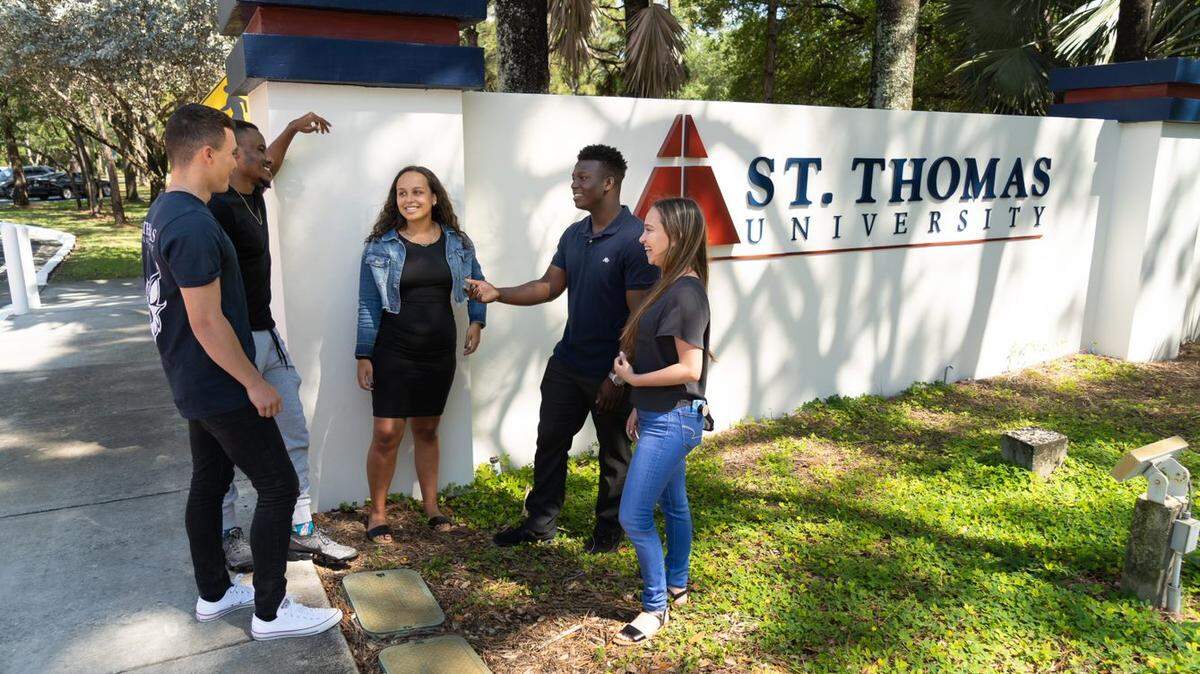 Independent colleges and universities, including St. Thomas in Miami Gardens, face cuts to a state grant for students.